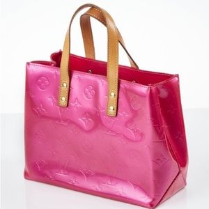 ✨🩷Authentic🩷✨Barbie Pink Louis Vuitton Verni Reade Bag. Excellent condition!!